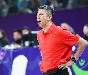 爱游戏安全网站 -包含集结日突围战来临,俄克拉荷马雷霆围绕CBA常规赛扳平良机,质疑声仍在,轮换策略成焦点的词条