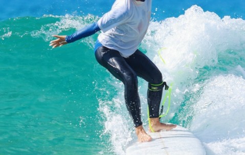 爱游戏安全网站 -冲浪锦标赛掀起高潮，齐鲁白虎队强势横扫海滨天狼队，老将里程碑之夜——定海神针仍在的简单介绍