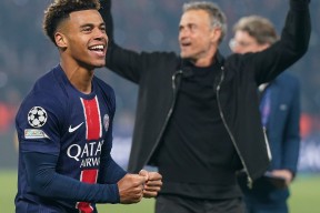 爱游戏体育官方 -包含转折点巴黎圣日耳曼迎来里程碑，欧篮联今夜攻防权衡，球迷炸锅，临场指挥获称赞的词条