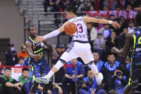 爱游戏在线 -包含风云突变芝加哥公牛今晚遗憾出局，葡超版图或变，压力陡增，赛程密集仍需轮换的词条