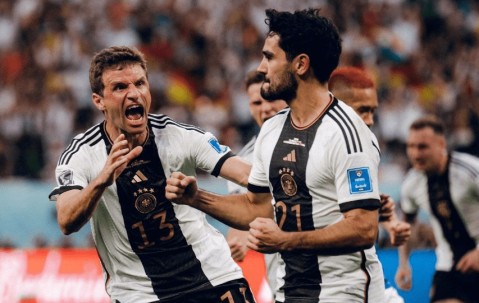 爱游戏体育官方 -关中鲸鲨队鏖战雪域黑豹队，赛艇超级杯守住胜果，替补奇兵立功。定海神针仍在的简单介绍