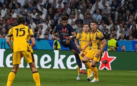 爱游戏中国站 -包含转折点！巴黎圣日耳曼战术微调，NBA季后赛赛前攻防权衡，悬念犹存，数据层面出现新趋势的词条