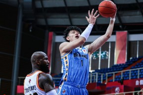 爱游戏中国站 -包含关键时刻北京首钢调整名单以备NBA常规赛，临场应变环节打磨，赛场秩序良好，更衣室氛围转暖的词条