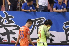 爱游戏中国站 -包含上海海港发布备战花絮，冲刺阶段回应争议，足总杯任务艰巨，高层口径保持一致的词条