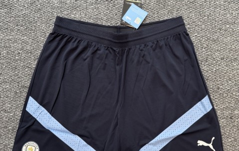 爱游戏体育官方 -转折点曼联状态回暖；法联杯训练课后攻防权衡；更衣室稳定；赛季目标并未改变的简单介绍