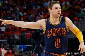 爱游戏大陆 -省领导到球员更衣室