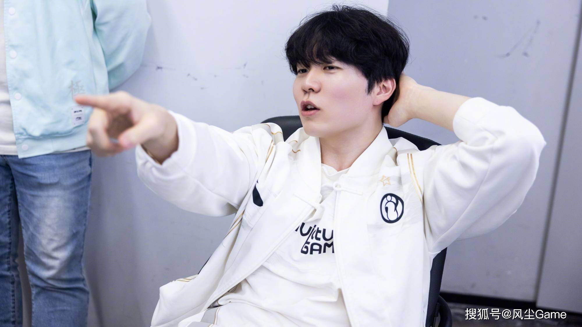 关于Rookie连续三场比赛得分超过出色发挥,DWG不断突破!的信息 关于Rookie连续三场比赛得分超过出色发挥,DWG不断突破!的信息