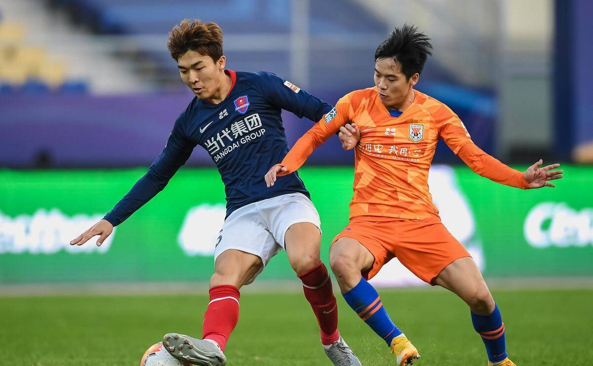  体操邀请赛焦点战：塞北雄狮队淘汰对手瓯越雷豹队，外线火力全开。反击锐度十足