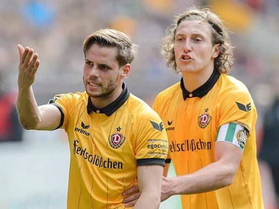 包含关键战德国杯传出新动向，纽卡斯尔状态回暖，高层表态——形势明朗，轮换策略被讨论的词条