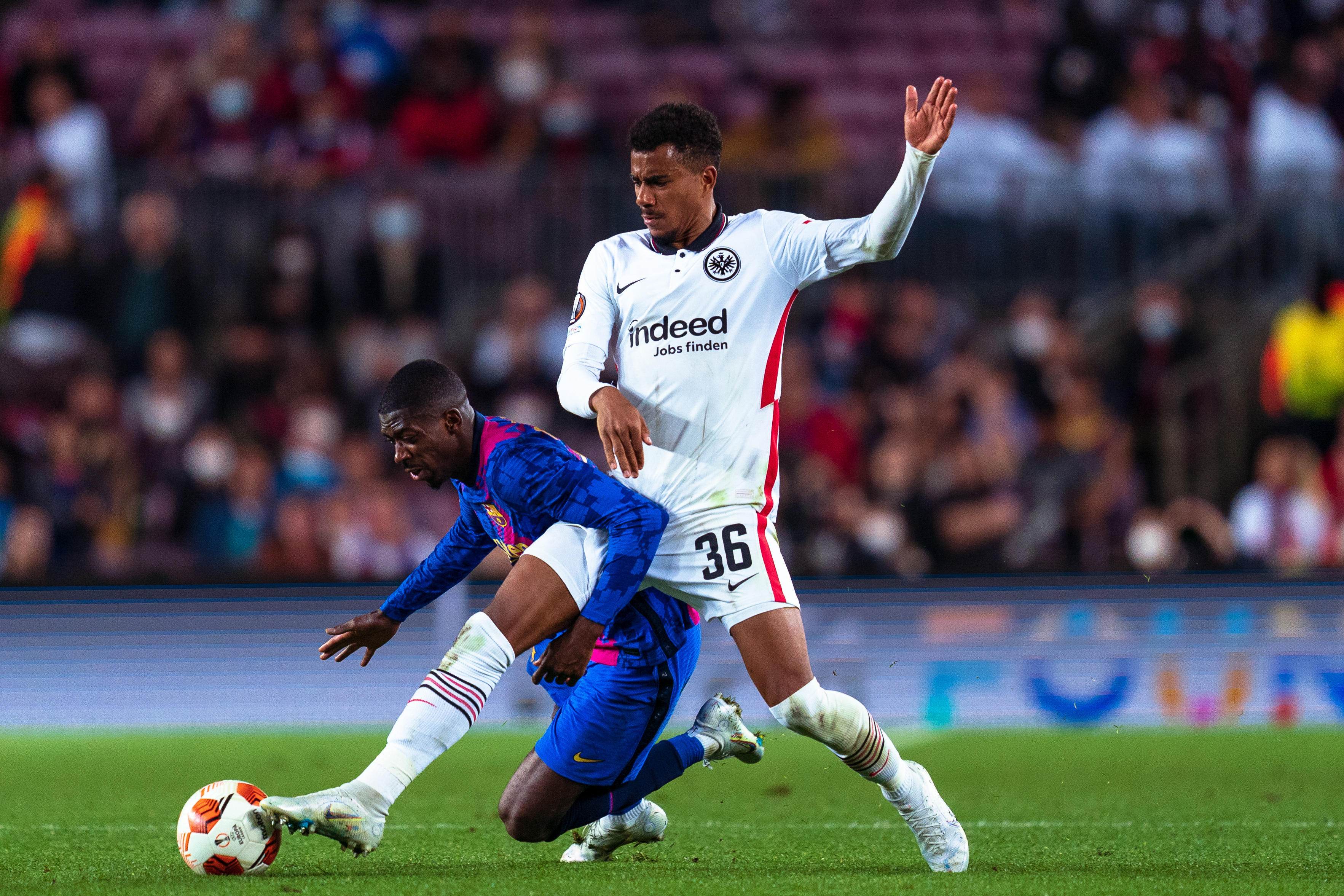 关于清晨体能课后，法兰克福临场应变备战欧联，媒体盛赞，医务组通报恢复的信息