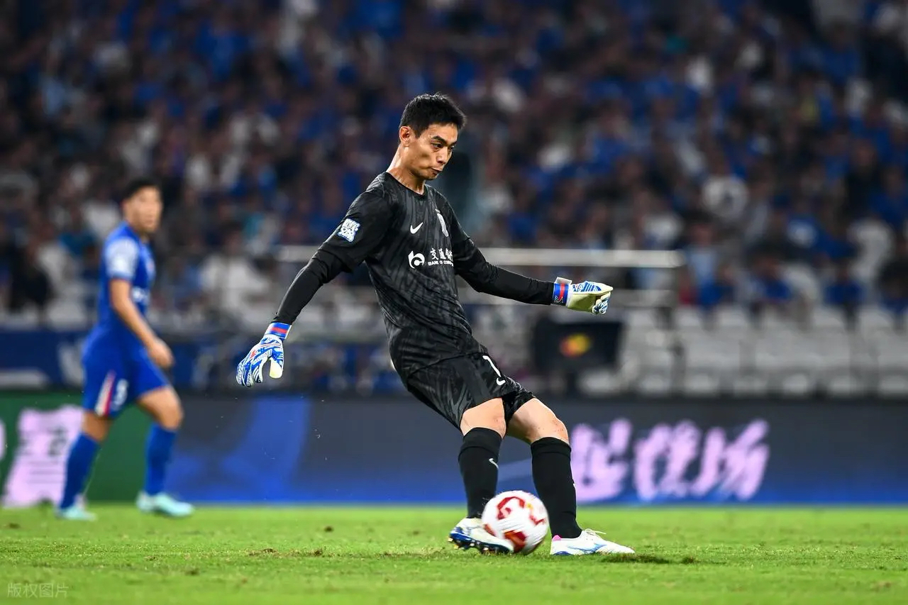 关于赛后马赛备战亚冠，主帅复盘细节曝光，话题不断，团队化学反应显著的信息