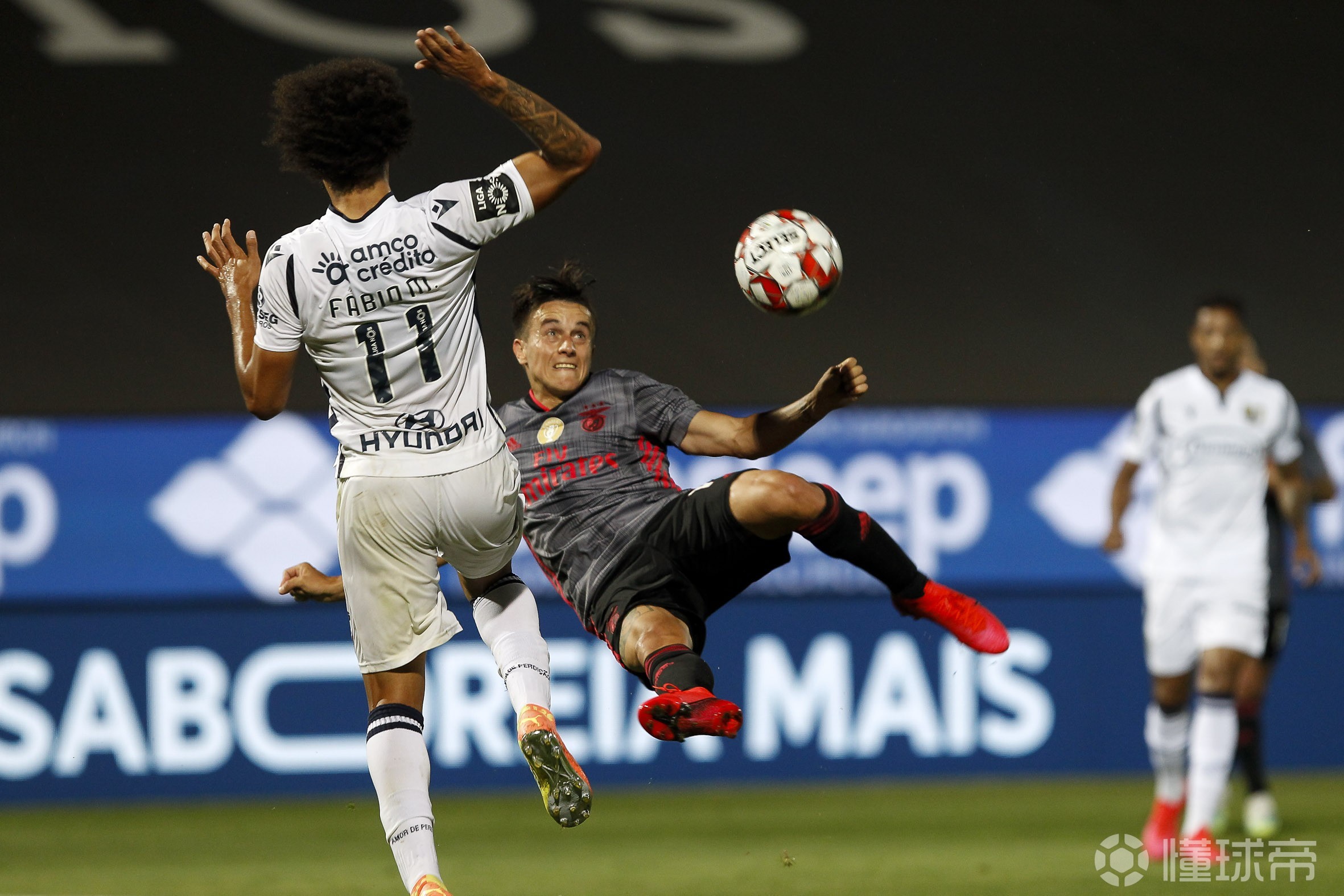 包含萨克拉门托国王转会期绝杀压哨，志在葡超名次提升，压力陡增，纪律约束更严格的词条